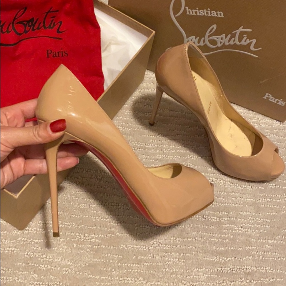 Christian Louboutin Very Prive 120 Patent Nude